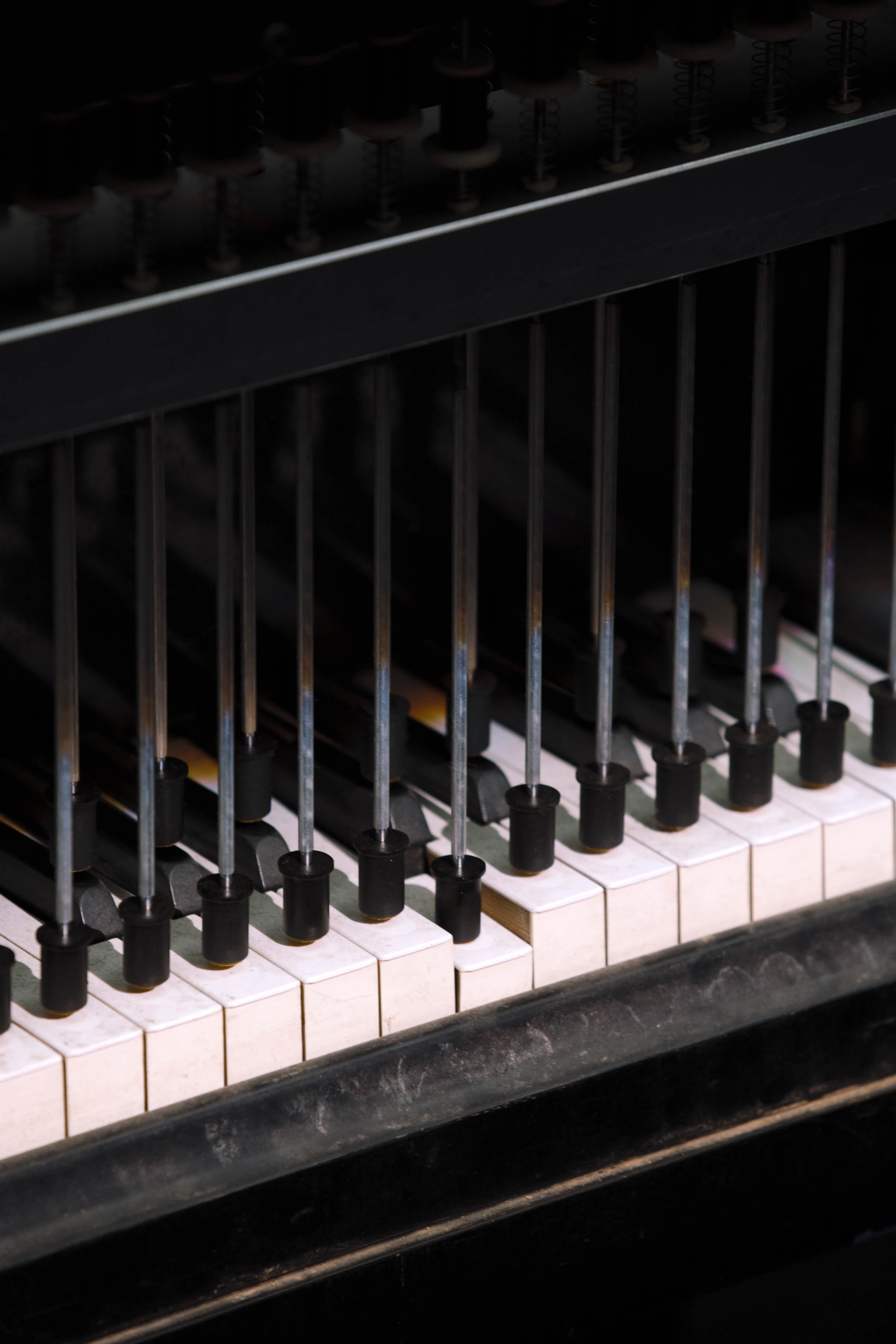Piano keys with vertical metal rods from async-immersion installation by Ryuichi Sakamoto and Shiro Takatani, Hamburger Bahnhof 2026